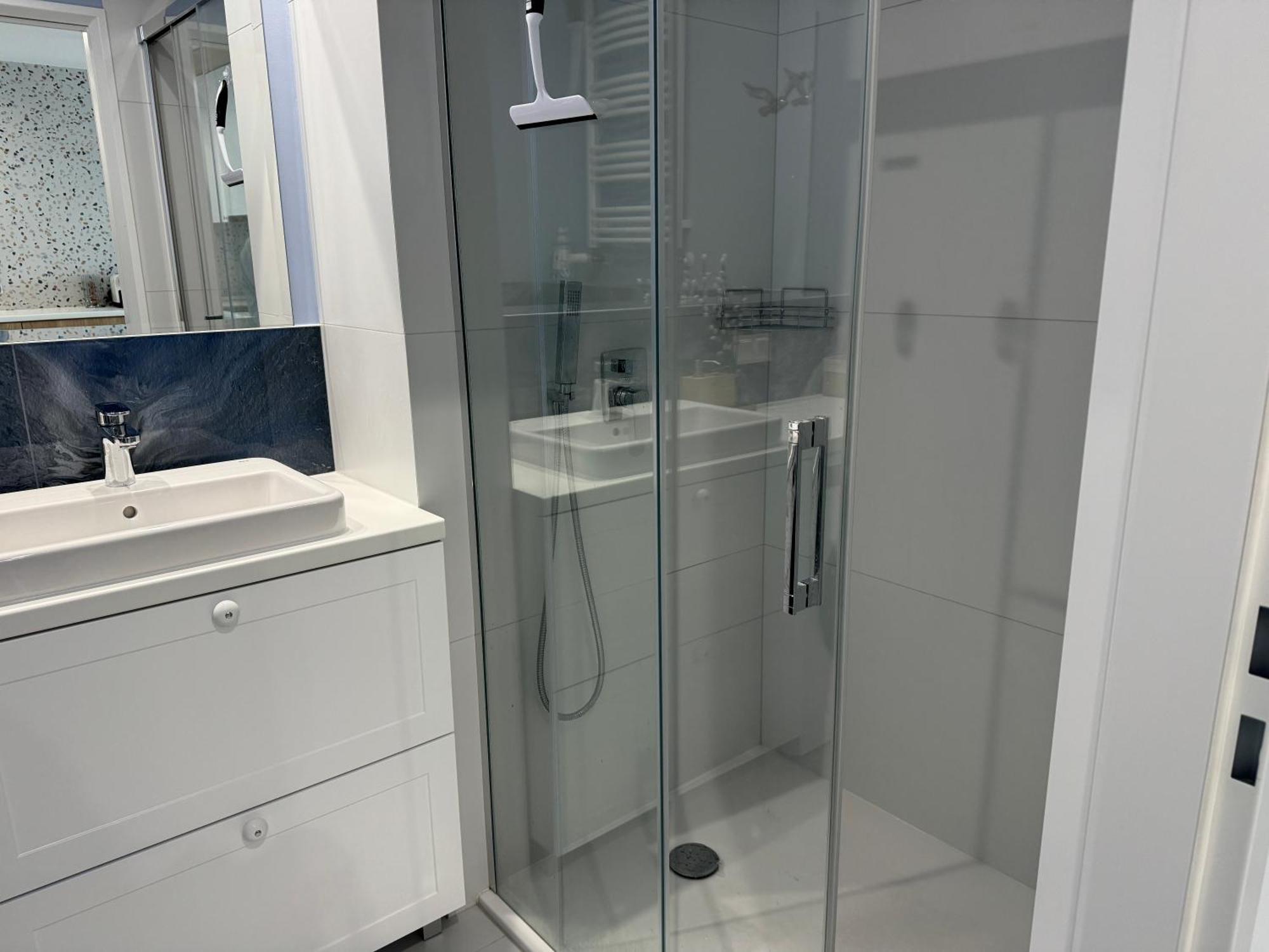 4Summer Kolobrzeg Apartamenty White Blue Sauna & Fitness & Parking 100 Metrow Do Pieknej Szerokiej Piaszczystej Plazy, Wspanialy Widok Z Duzego Tarasu! 100 Meter Zu Einem Schoenen Breiten Sandstrand, Herrliche Aussicht Von Einer Grossen Terrasse! Exterior foto