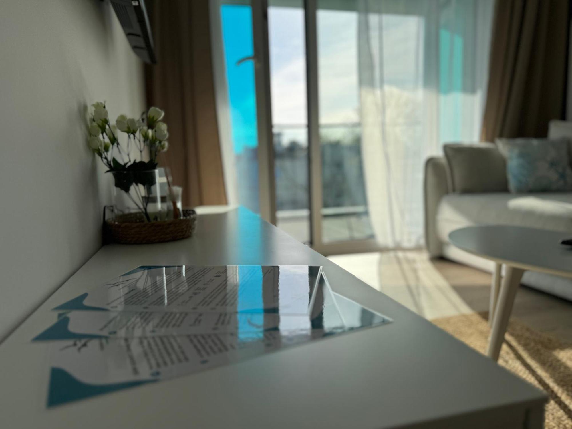 4Summer Kolobrzeg Apartamenty White Blue Sauna & Fitness & Parking 100 Metrow Do Pieknej Szerokiej Piaszczystej Plazy, Wspanialy Widok Z Duzego Tarasu! 100 Meter Zu Einem Schoenen Breiten Sandstrand, Herrliche Aussicht Von Einer Grossen Terrasse! Exterior foto