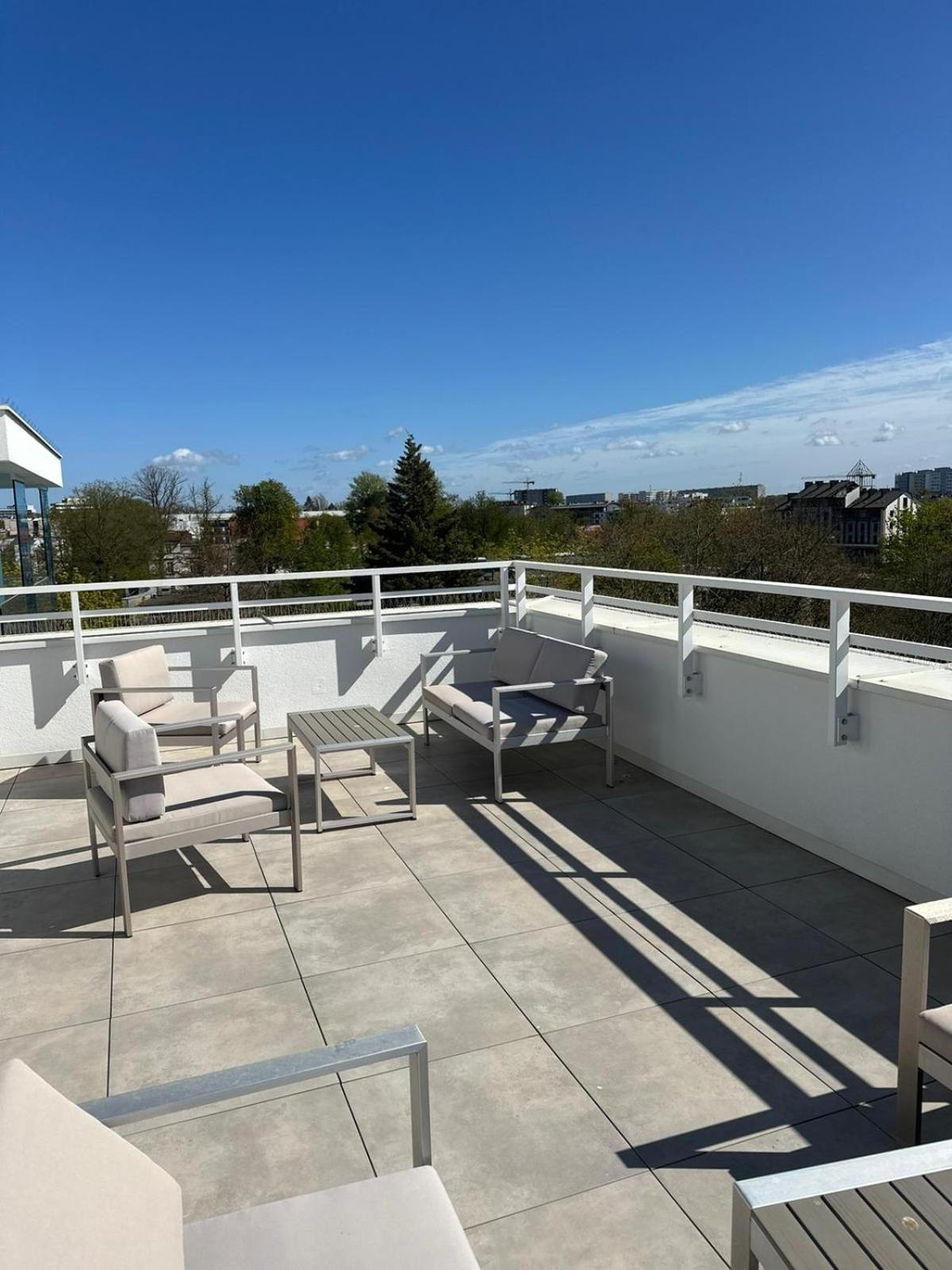 4Summer Kolobrzeg Apartamenty White Blue Sauna & Fitness & Parking 100 Metrow Do Pieknej Szerokiej Piaszczystej Plazy, Wspanialy Widok Z Duzego Tarasu! 100 Meter Zu Einem Schoenen Breiten Sandstrand, Herrliche Aussicht Von Einer Grossen Terrasse! Exterior foto