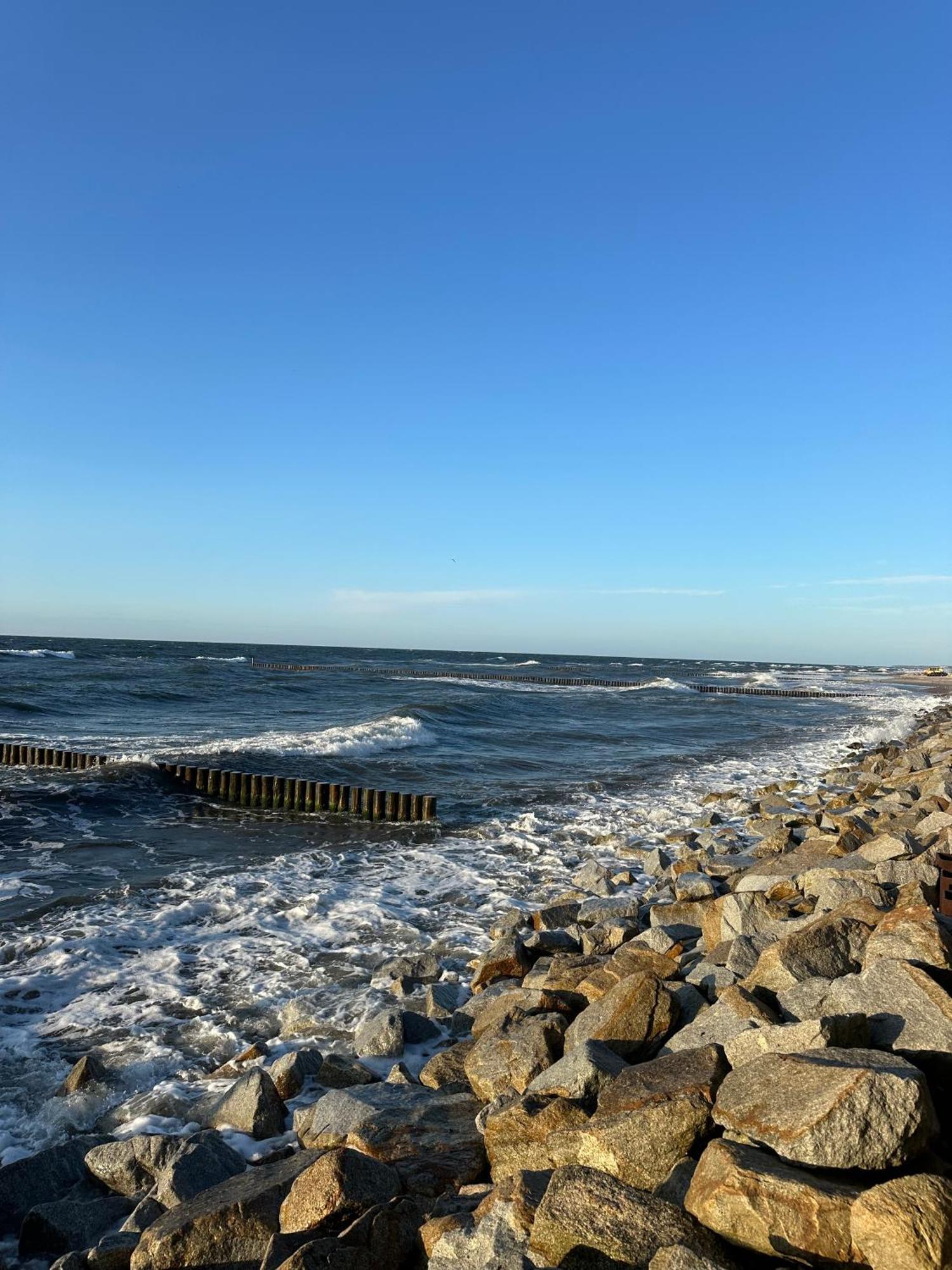 4Summer Kolobrzeg Apartamenty White Blue Sauna & Fitness & Parking 100 Metrow Do Pieknej Szerokiej Piaszczystej Plazy, Wspanialy Widok Z Duzego Tarasu! 100 Meter Zu Einem Schoenen Breiten Sandstrand, Herrliche Aussicht Von Einer Grossen Terrasse! Exterior foto