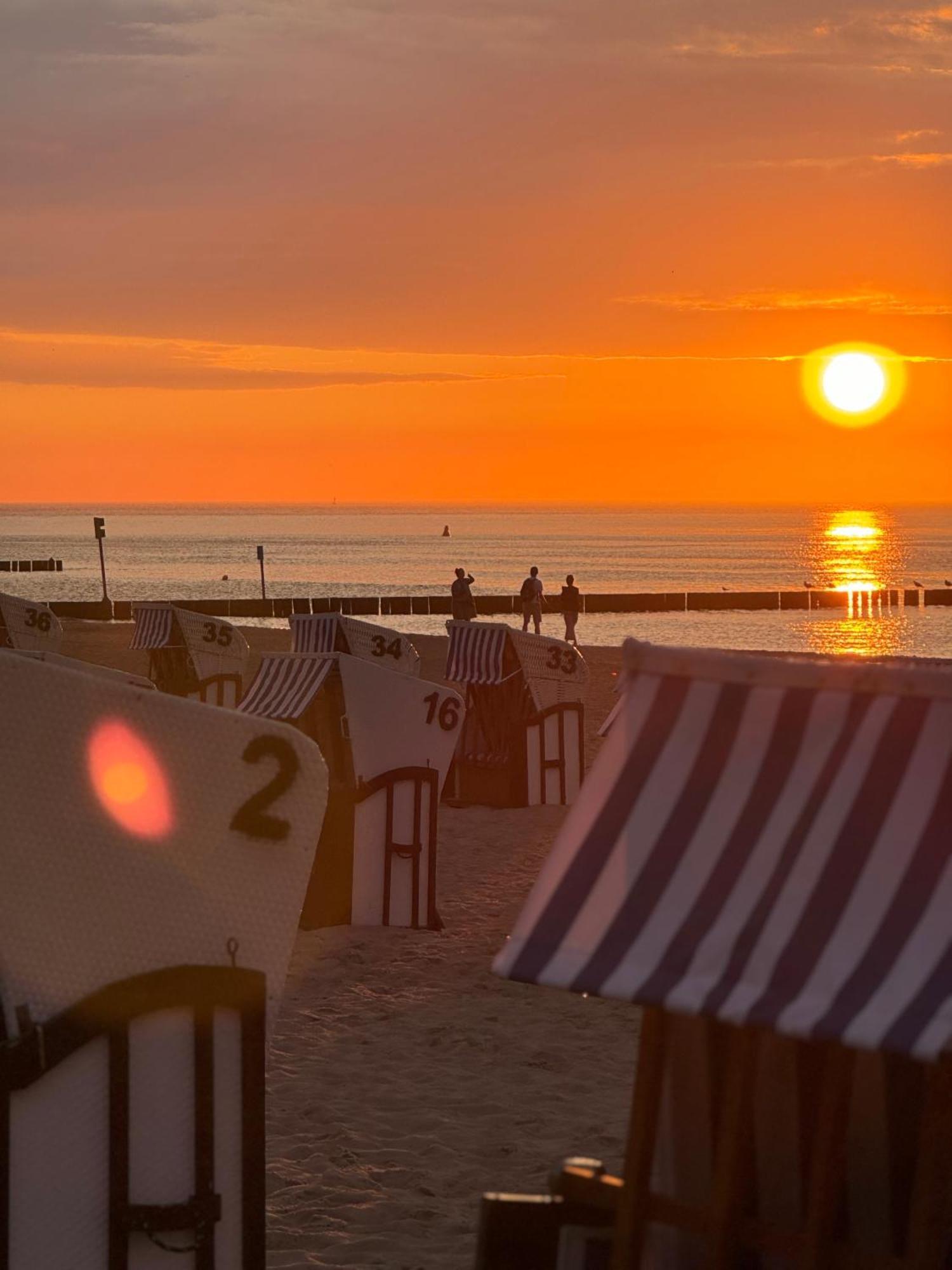 4Summer Kolobrzeg Apartamenty White Blue Sauna & Fitness & Parking 100 Metrow Do Pieknej Szerokiej Piaszczystej Plazy, Wspanialy Widok Z Duzego Tarasu! 100 Meter Zu Einem Schoenen Breiten Sandstrand, Herrliche Aussicht Von Einer Grossen Terrasse! Exterior foto